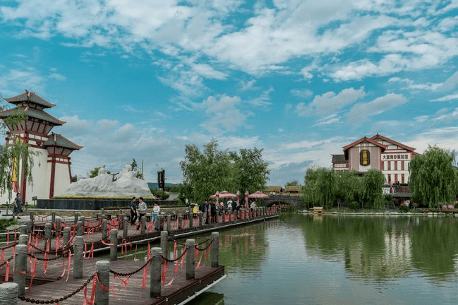 三國小鎮景區與易景通電子票務系統達成深度合作案例 三國小鎮景區與易景通電子票務系統達成深度合作案例